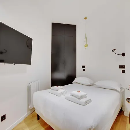 Apartment Stunning Apartment- 2br 6p - Pigalle - Opera Paris