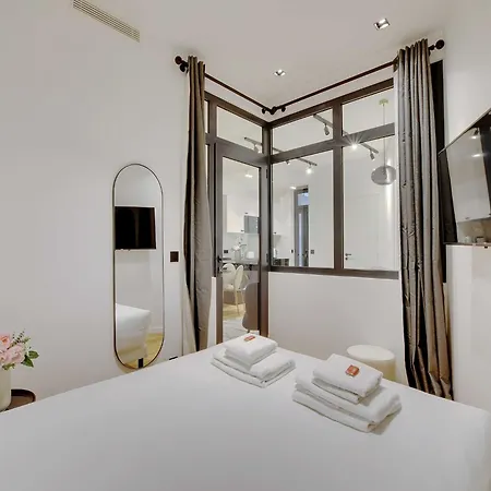 Stunning Apartment- 2br 6p - Pigalle - Opera *